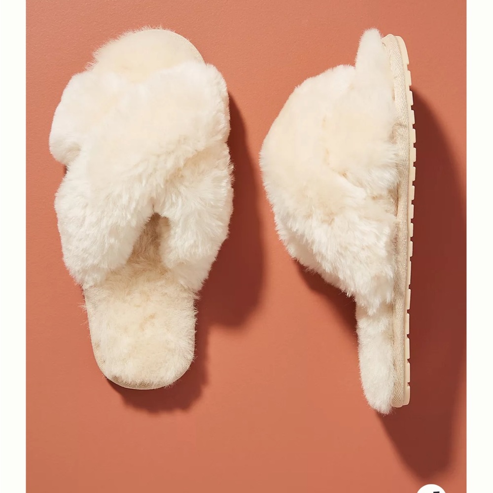 Emu Australia Mayberry slippers size 10 - fit small